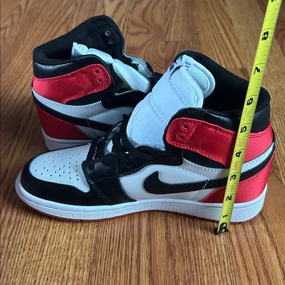 Nike High-Top Sneakers - Red, Black, White - Picture 6 of 13